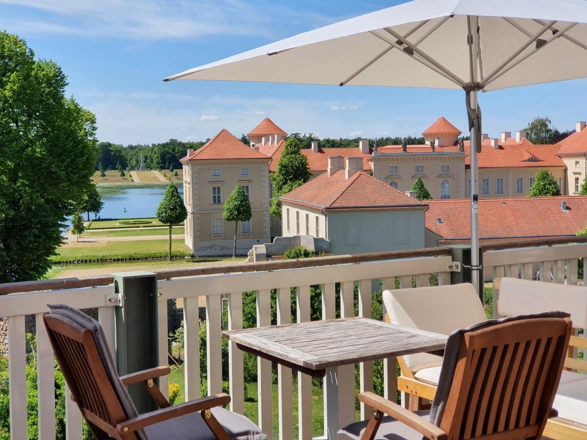 Loggiahaus Am Schloss, 5 Ferienwohnungen, Teils Mit Schloss- Und Seeblick Rheinsberg Buitenkant foto