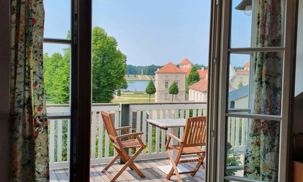 Loggiahaus Am Schloss, 5 Ferienwohnungen, Teils Mit Schloss- Und Seeblick Rheinsberg Buitenkant foto