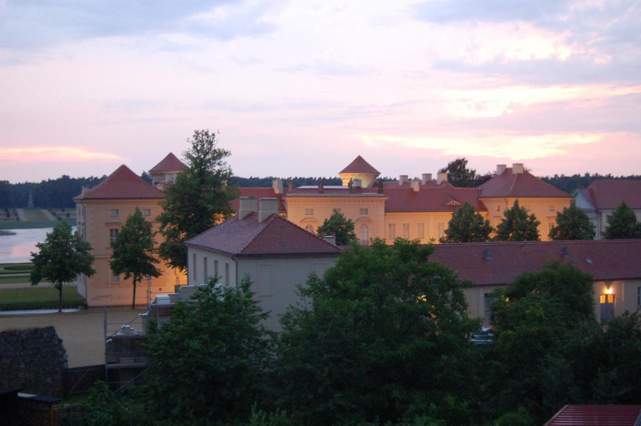 Loggiahaus Am Schloss, 5 Ferienwohnungen, Teils Mit Schloss- Und Seeblick Rheinsberg Buitenkant foto
