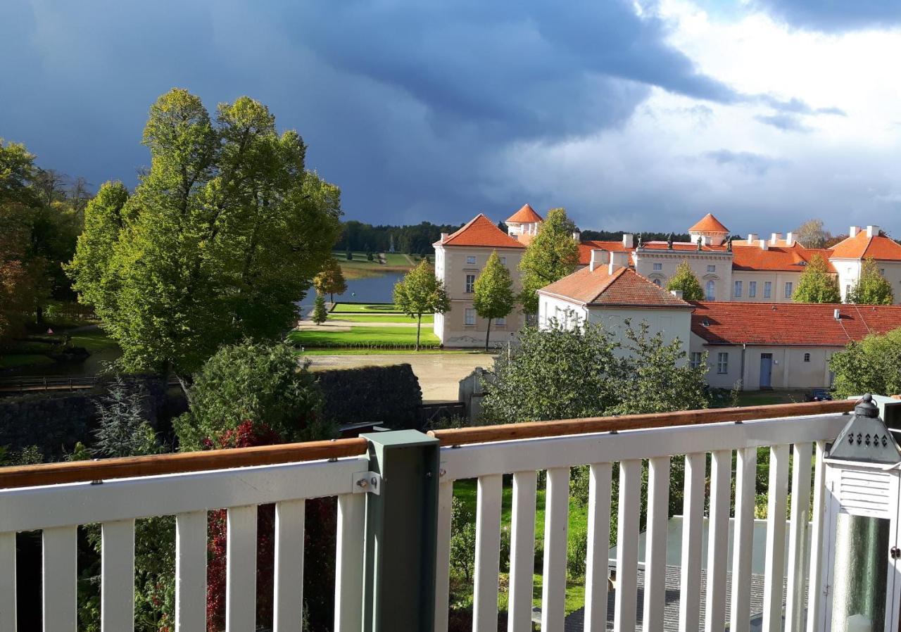 Loggiahaus Am Schloss, 5 Ferienwohnungen, Teils Mit Schloss- Und Seeblick Rheinsberg Buitenkant foto