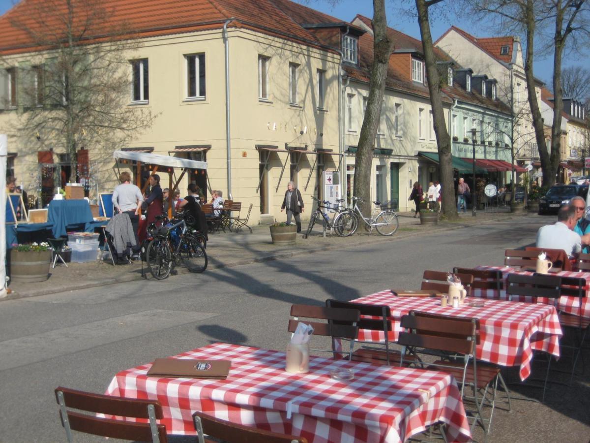 Loggiahaus Am Schloss, 5 Ferienwohnungen, Teils Mit Schloss- Und Seeblick Rheinsberg Buitenkant foto